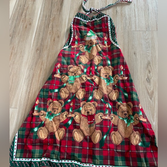 Vintage Christmas aprons - Picture 1 of 4